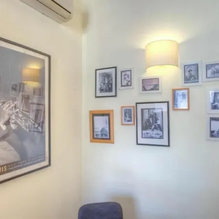 Penna Relais Al Corso Bed & Breakfast Rome